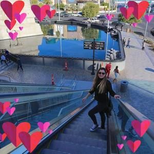 Meet your Posher, Stela